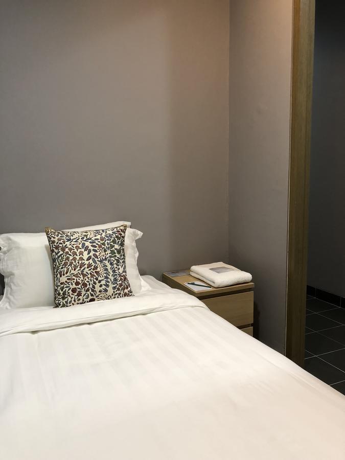 Telanai16 Lodge บันดาร์เสรีเบกาวัน ภายนอก รูปภาพ